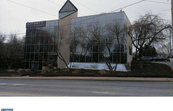 1st image of 1702 Lovering Ave
