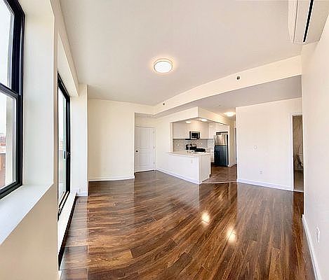 3rd image of 1705 E 17th St #703