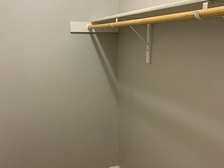 102 Fleetwood Dr — Photo 11