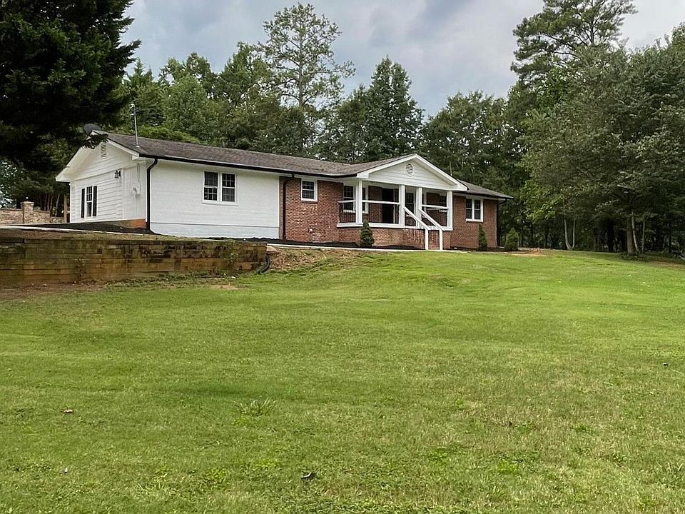 1st image of 479 Creek View Dr