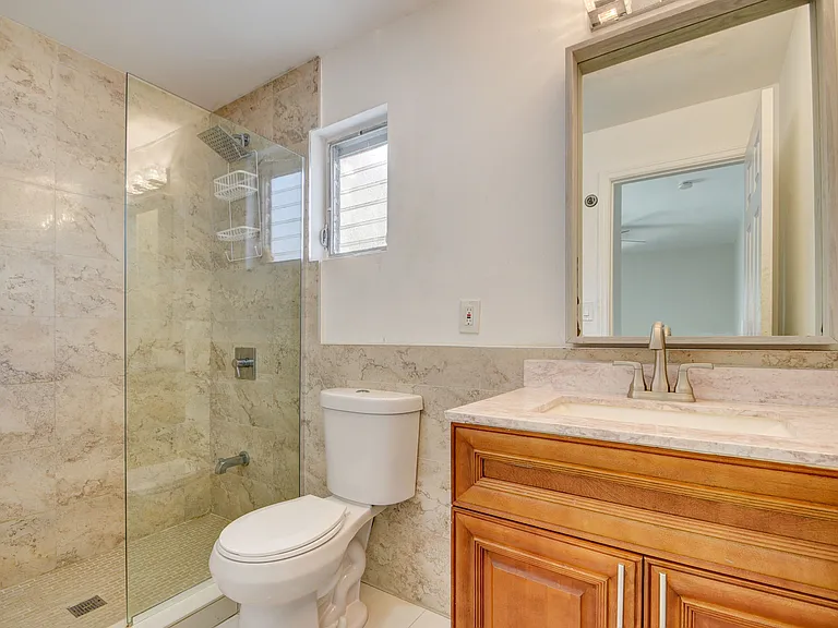 325 N L St #2 — Photo 5