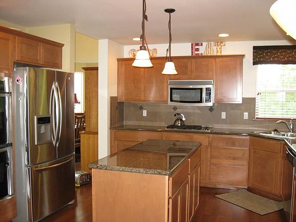 2nd image of 6701 86th Ave NE