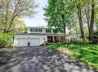 83 Cascade Ter, Schenectady, NY 12309