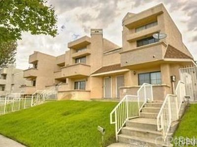 15035 Nordhoff St Unit 102, North Hills, CA, 91343