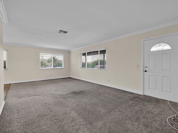 4th image of 11074 Knobb Ave