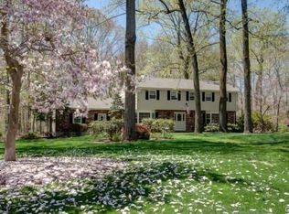 73 N Stowe Pl, Trumbull, CT 06611