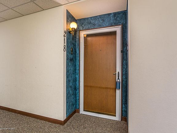 5th image of 9 Hospital Dr APT 218