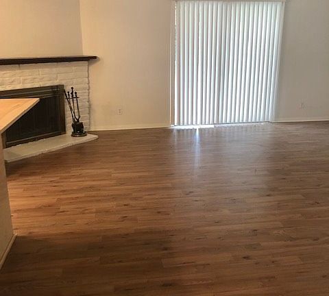 4th image of 23842 Archwood St