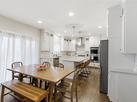 5th image of 27817 E 133rd St