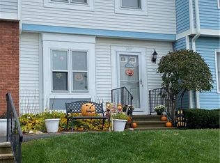 503 Williamsburg Dr, Mahopac, NY 10541