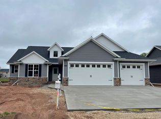 W6610 Ethan Dr, Appleton, WI 54915