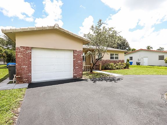 2nd image of 5131 Sarazen Dr