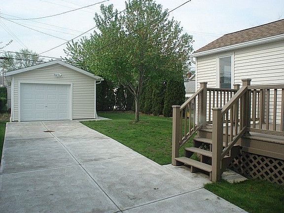 4th image of 21700 Priday Ave