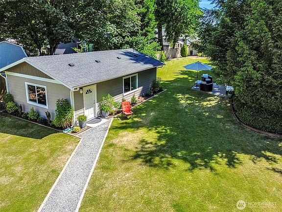3rd image of 10803 62nd Avenue E