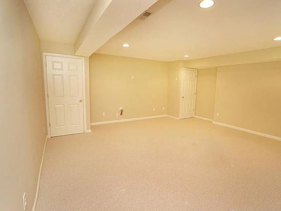5th image of 6453 Evergreen Ct