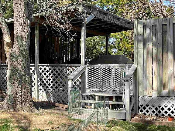 5th image of 153 Northridge Circle Dr
