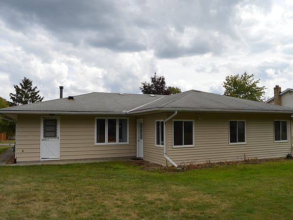 2nd image of 17068 Park Lane Dr