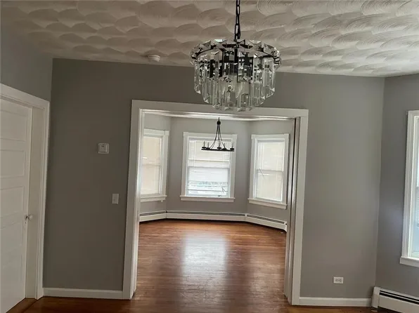 60 Dover St, Providence, RI 02908