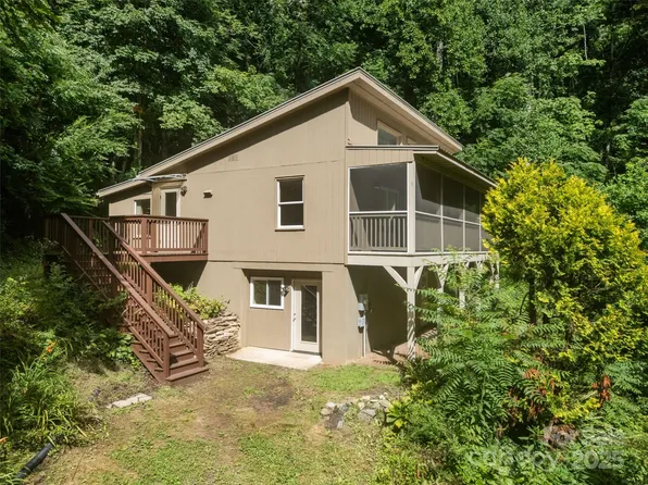 129 Franklin Rd, Swannanoa, NC 28778