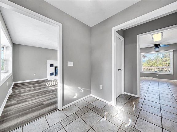 3rd image of 942 Starmount Ave