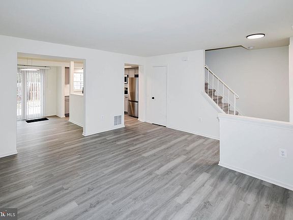 5th image of 3705 Kempsford Field Pl