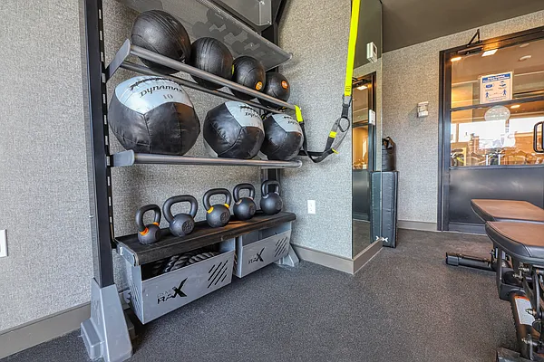 Rented by Sky View Parc Sales LLC | media 29