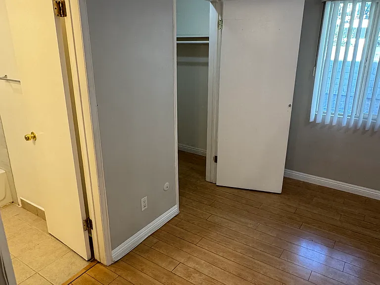 1036 Winchester Ave #4 — Photo 7