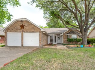 6712 Richfield Dr, North Richland Hills, TX 76182