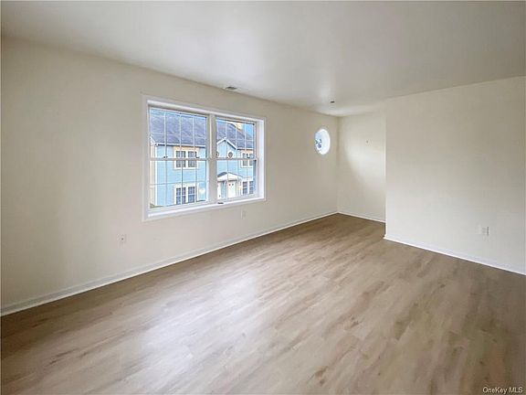 4th image of 510 Westchester Ave #9B