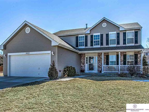 3rd image of 20235 Glendale Avenue Cir