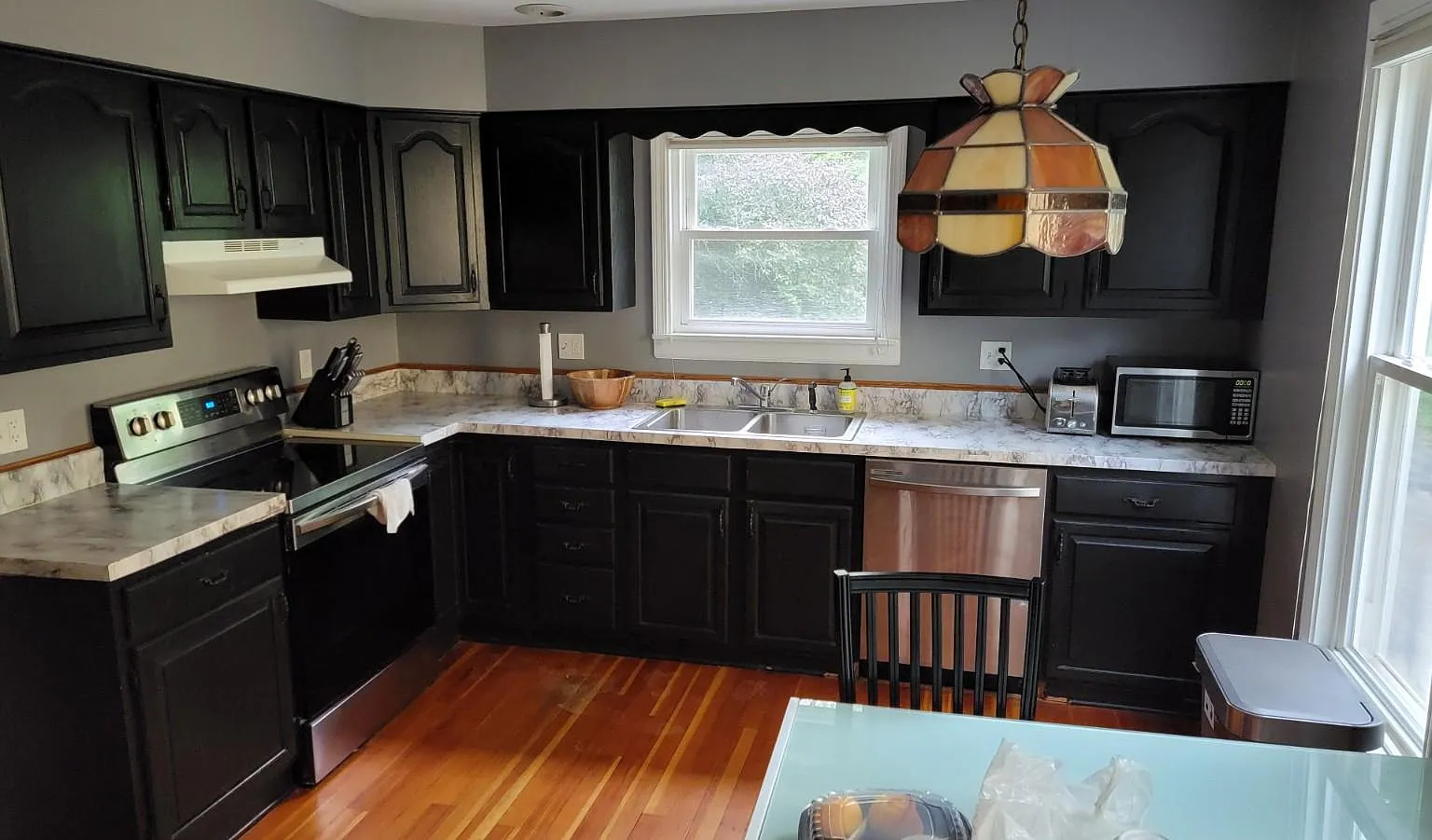 7 bed, 3500 sqft, $8,500 — Photo 2