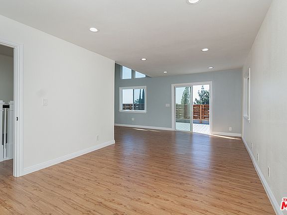 5th image of 13500 Polk St