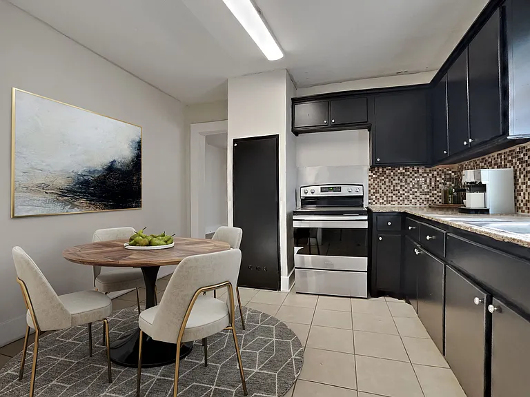 2208 Avenue U #B — Photo 3