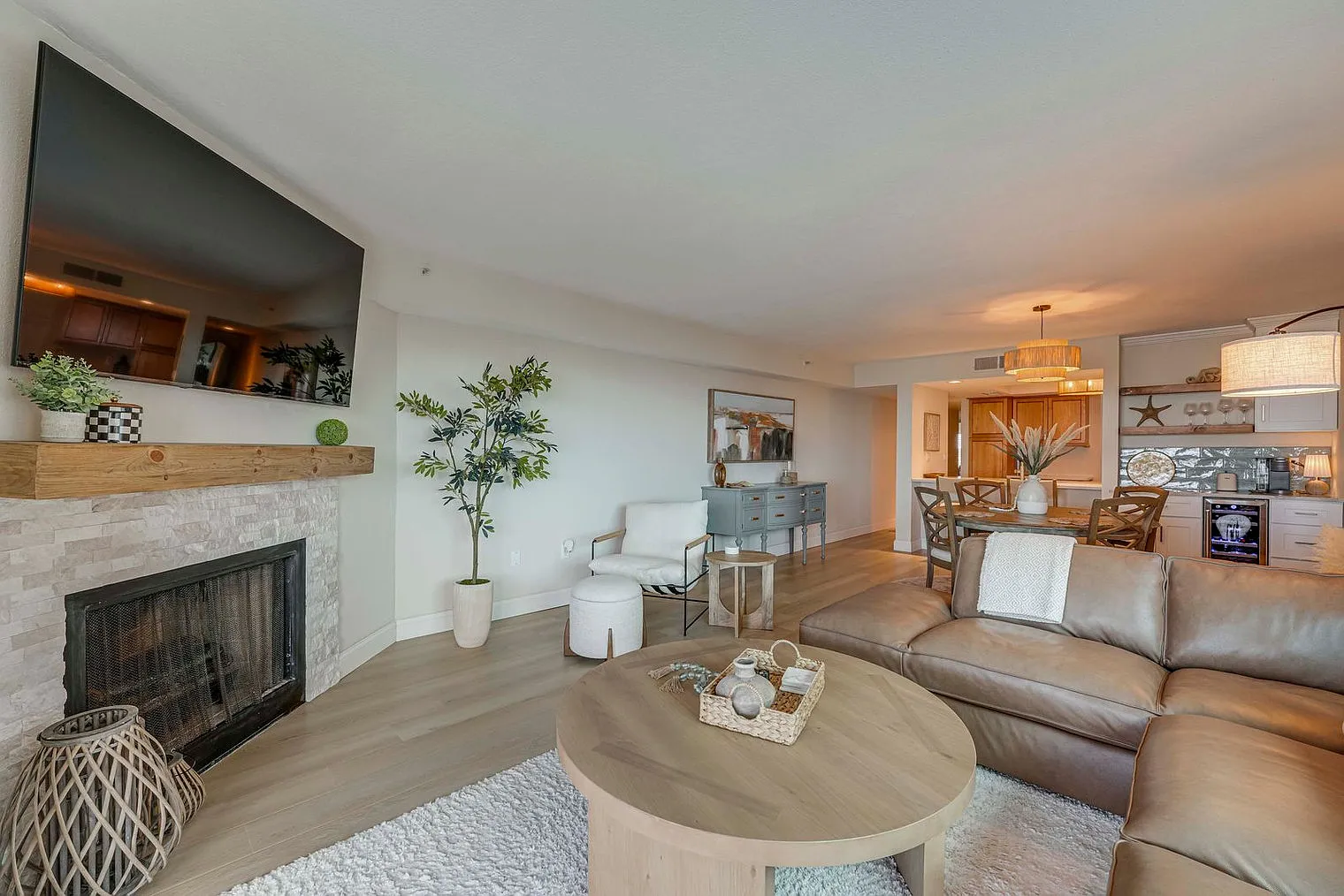 2 bed, 2.0 bath, 1399 sqft, $9,749 — Photo 1