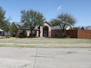 6815 Windrock Rd, Dallas, TX 75252