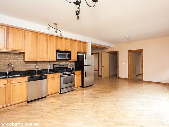 3rd image of 1622 W Columbia Ave #227