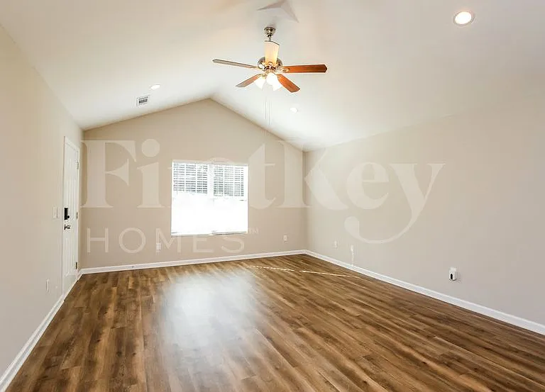 294 Cedar Springs Ln — Photo 5