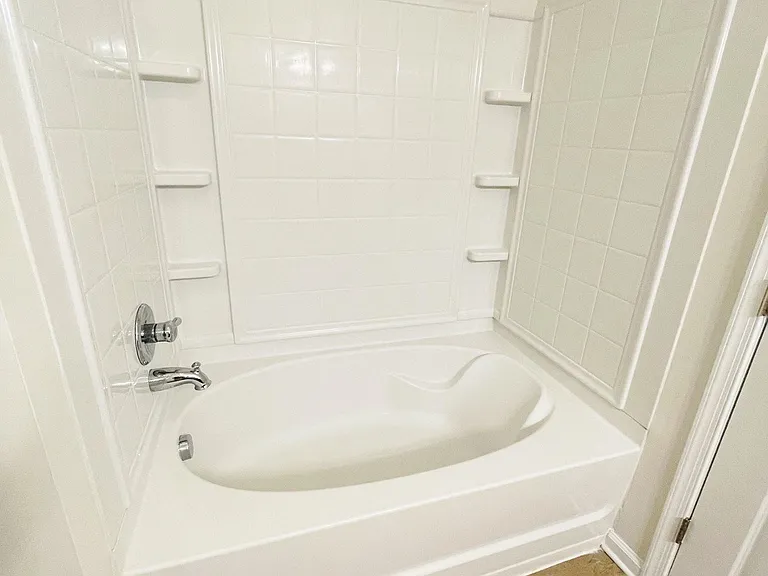 Clairmont at Chesterfield — Photo 200