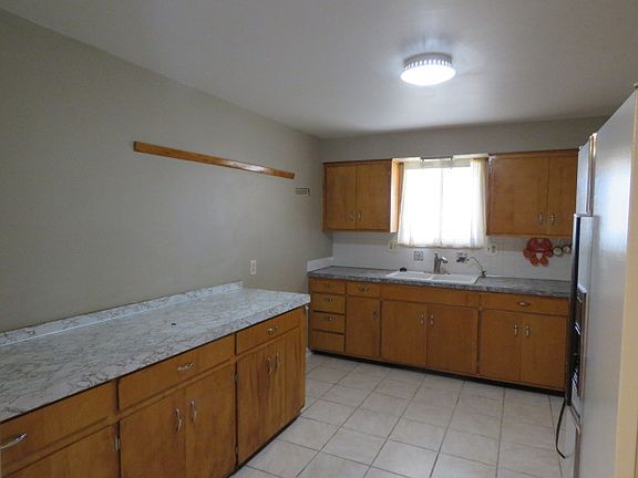 5th image of 8181 E 104th Ave