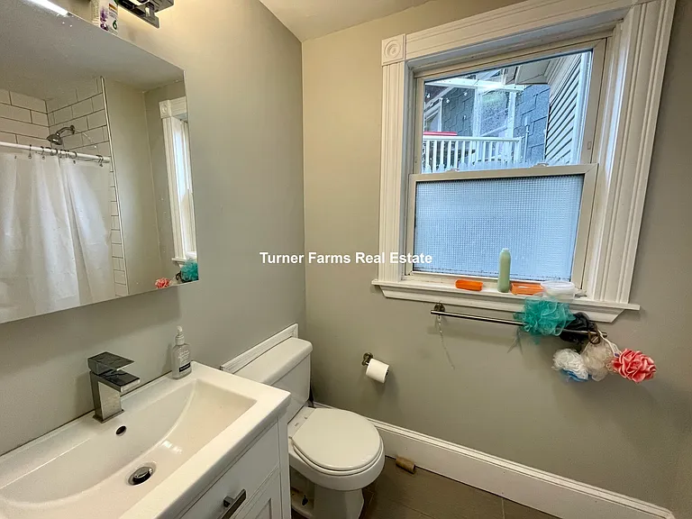 80 Hillside St — Photo 3