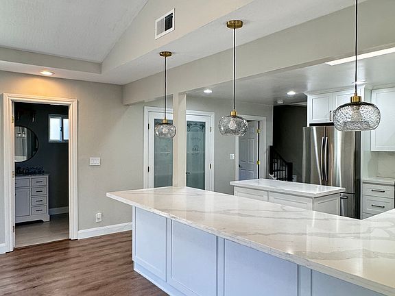 4th image of 8120 Meadowlark Ct