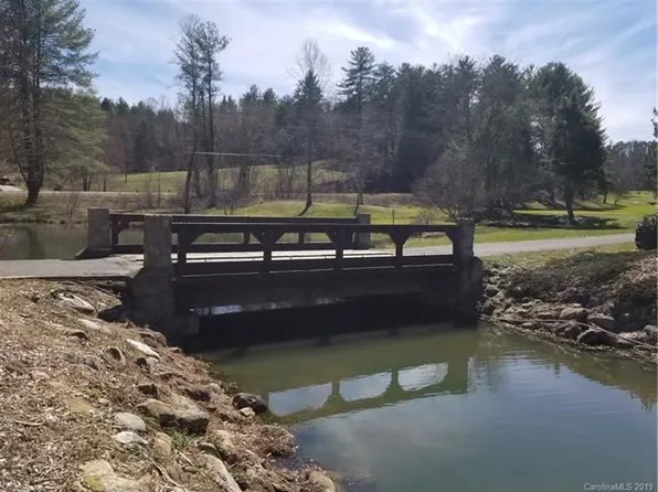 5853 Pine Ridge Dr, Connelly Springs, NC 28612