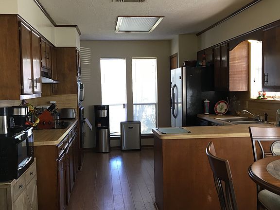 5th image of 6925 Glen Willow Dr
