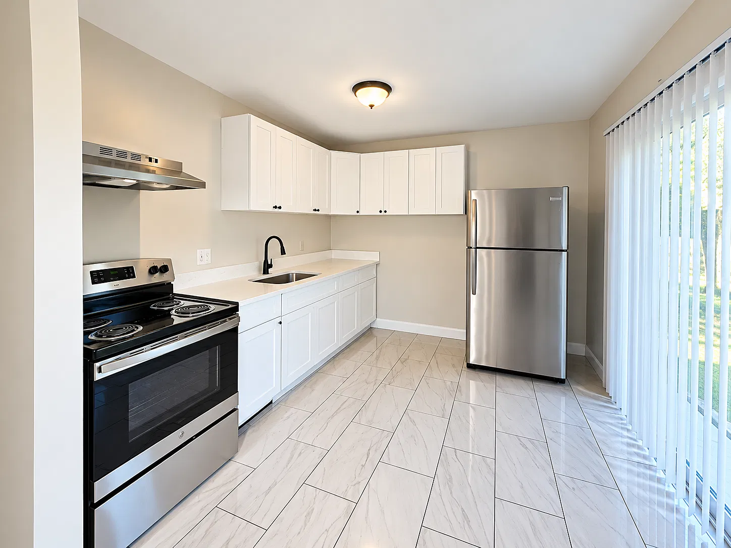 MYT Apartments — Photo 4