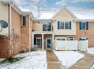 776 Amberly Dr UNIT B, Waterford, MI 48328
