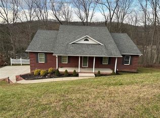 1029 Shawnee Trl, Elkview, WV 25071