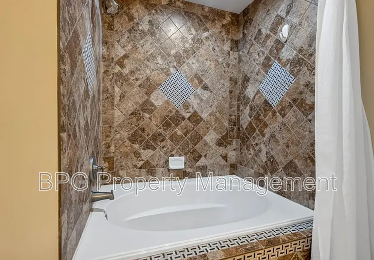 901 N Carolina Ave SE #2 — Photo 36