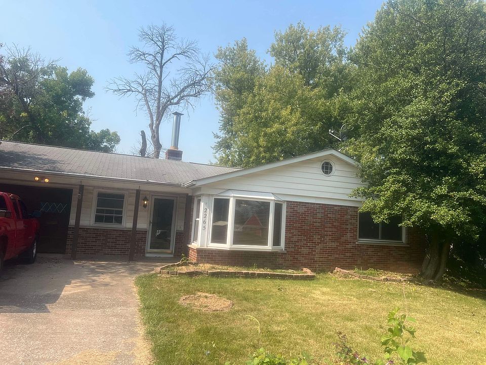 1st image of 2265 N Elizabeth Ave