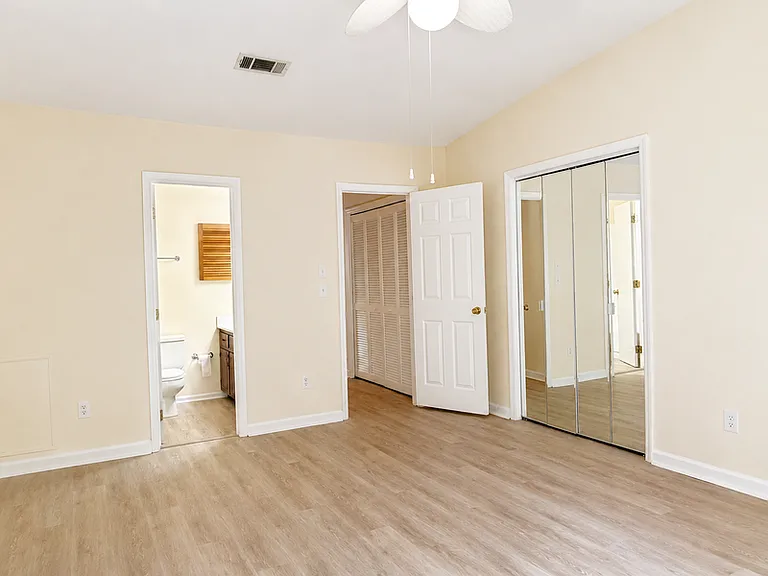 3207 Shamrock St E #18 — Photo 7