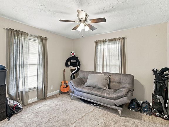 4th image of 926 Bee Tree St